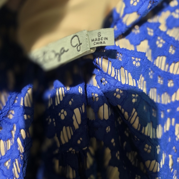 Eliza J Eyelet Blue Dress Size 6 EUC PTP 19 Length 38 - Picture 3 of 3